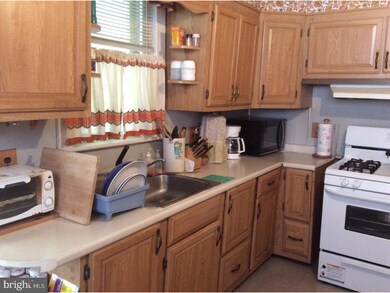 323 N Brobst St, Reading, PA 19607 - photo 6