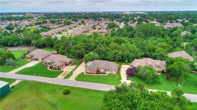113 Schooner Way, Moore, OK 73160 - photo 3