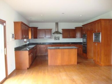 4835 W Sligo Way, Country Club Hills, IL 60478 - photo 5