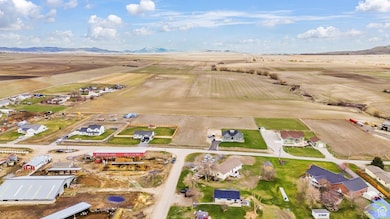 244 W 200 N unit 17, Newton, UT 84327 - photo 5