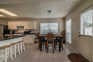5202 Balmorhea Dr, Pearland, TX 77584 - photo 7