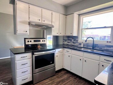 2306 15th Ave, Eldora, IA 50627 - photo 4