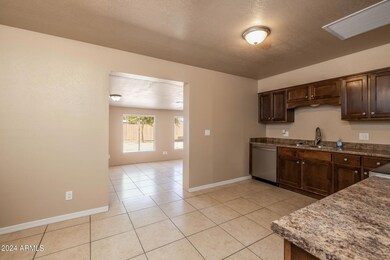 10-web-or-mls-118 e indigo st Mesa-10