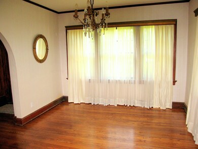 Formal dining