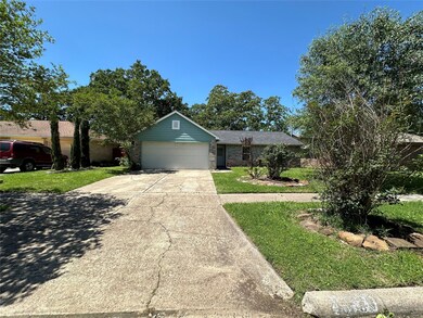 16766 Gleneagle Dr N, Conroe, TX 77385 - photo 2