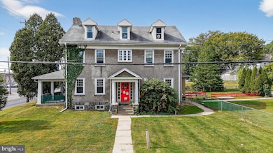 223 E Park Rd, Havertown, PA 19083 - photo 2