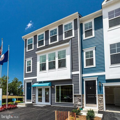 4018 Shire Meadow Ln, Triangle, VA 22172 - photo 2