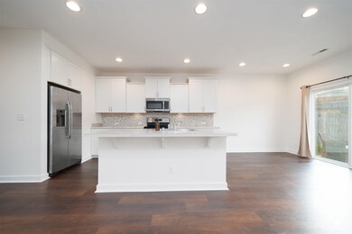 2665 Dellwood Valley Ln, Utica, KY 42376 - photo 6