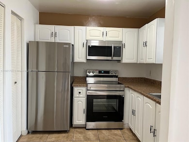 13500 NE 3rd Ct unit 402, North Miami, FL 33161 - photo 2