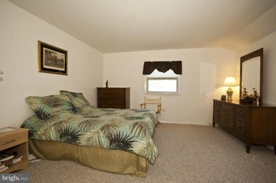 2141 Suburban Greens Dr, Lutherville Timonium, MD 21093 - photo 6