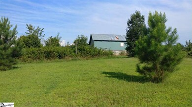586 Robinson Dairy Rd, Enoree, SC 29335 - photo 4