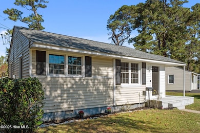 101 Robin Rd, Jacksonville, NC 28540 - photo 3