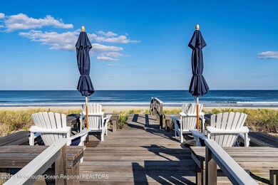 01-Beach Deck 11