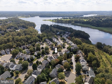 8152 Tillinghast Ln, Gainesville, VA 20155 - photo 2