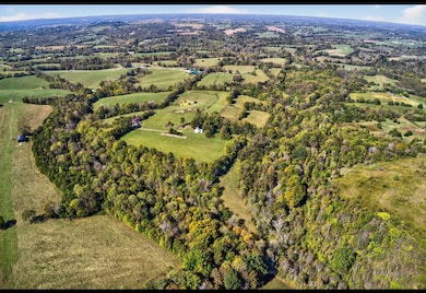 2237 Kemper Ln, Lancaster, KY 40444 - photo 6