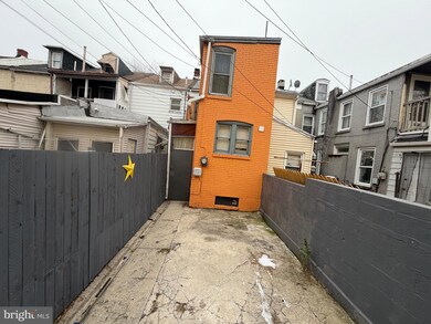 318 S 11th St, Reading, PA 19602 - photo 2