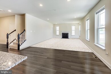 5456 Dundee Ln, White Plains, MD 20695 - photo 7