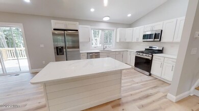 149 Primrose Ln, Milford, PA 18337 - photo 3