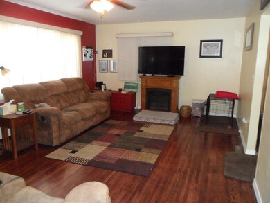 317 15th Ave NE, Jamestown, ND 58401 - photo 7