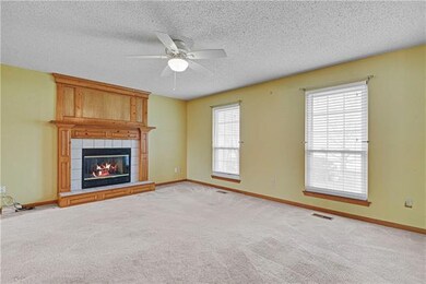 9825 W 50th Terrace, Shawnee, KS 66203 - photo 4