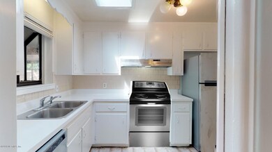 2546 Hazel Dr, Jacksonville, FL 32216 - photo 7