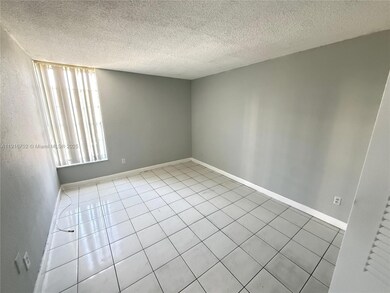 310 Fontainebleau Blvd unit 401, Miami, FL 33172 - photo 3