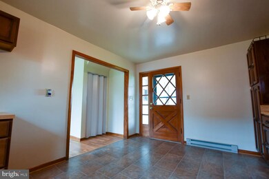 20 Pine St, Petersburg, WV 26847 - photo 6