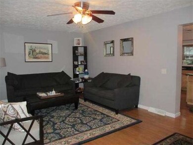 8 Autumn Ln, Weymouth, MA 02188 - photo 4