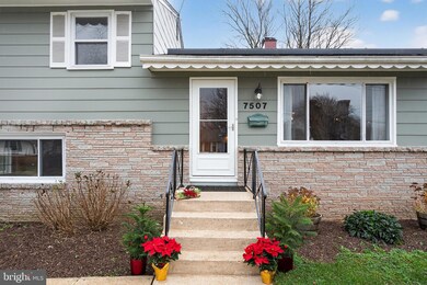 7507 Dover Ln, Lanham, MD 20706 - photo 4