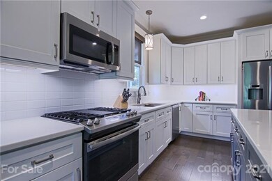 Lots of cabinet space in island and throughout kit