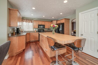 9499_Highland_View_Drive_05