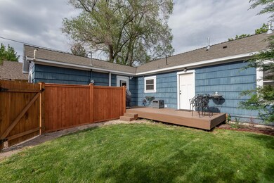 223 NW 4th St, Redmond, OR 97756 - photo 6