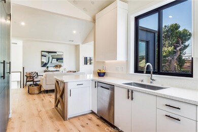 2310 Carnegie Ln unit A, Redondo Beach, CA 90278 - photo 2