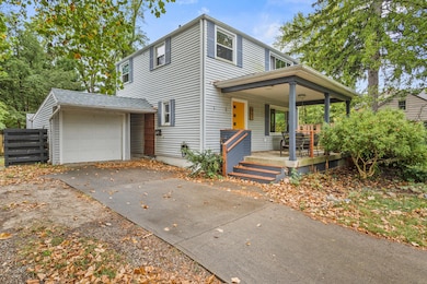 807 Haines Blvd, Champaign, IL 61820 - photo 2