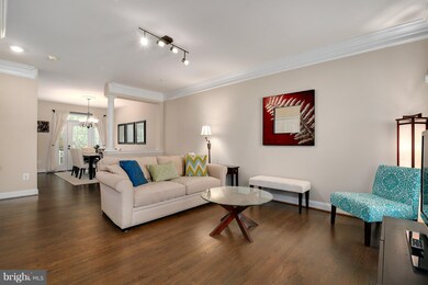 9828 Darcy Forest Dr, Silver Spring, MD 20910 - photo 2