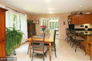 5802 Dale Dr, Sykesville, MD 21784 - photo 7