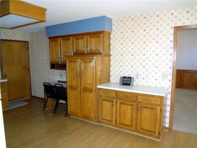 6785 Widmer Rd, Shawnee, KS 66216 - photo 5