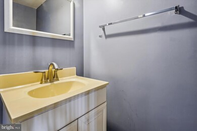 8236 Brooktree St, Laurel, MD 20724 - photo 5