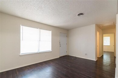 2045 Avis Cir, Mesquite, TX 75149 - photo 5