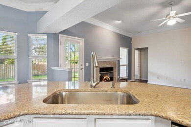 8052 Donegal Ln, Jacksonville, FL 32244 - photo 7