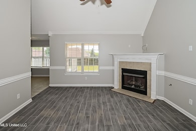 002-photo-living-room-10830046