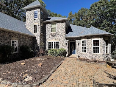 113 Silver Cloud Ln, Hazleton, PA 18202 - photo 5