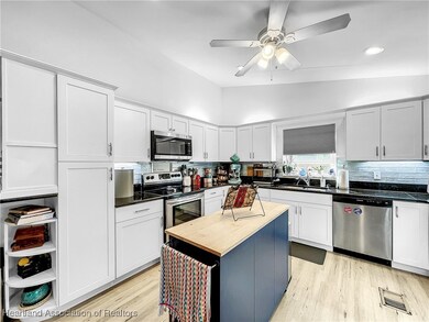 3001 7th Avenue Cir E, Bradenton, FL 34208 - photo 6