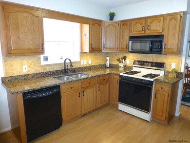 560 Acland Blvd, Ballston Spa, NY 12020 - photo 5