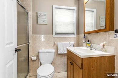 129 Tappan St, Kearny, NJ 07032 - photo 6