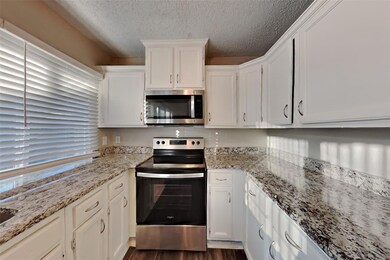 6012 Maple Ln, Rowlett, TX 75089 - photo 4