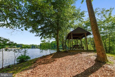 15336 Edgehill Dr, Dumfries, VA 22025 - photo 5