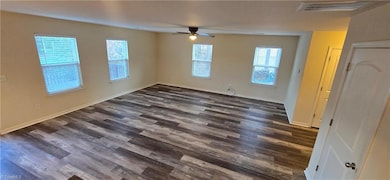 2922 Mimosa Ct, Randleman, NC 27317 - photo 4