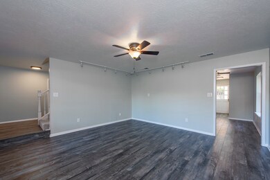 15211 Willow Branch Dr, Houston, TX 77070 - photo 6