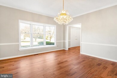 126 Drew Dr, Feasterville Trevose, PA 19053 - photo 5